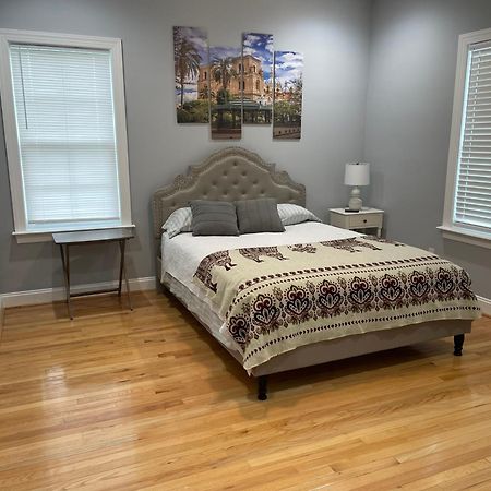 דירות Whitsett La Casa Grande Hosting מראה חיצוני תמונה