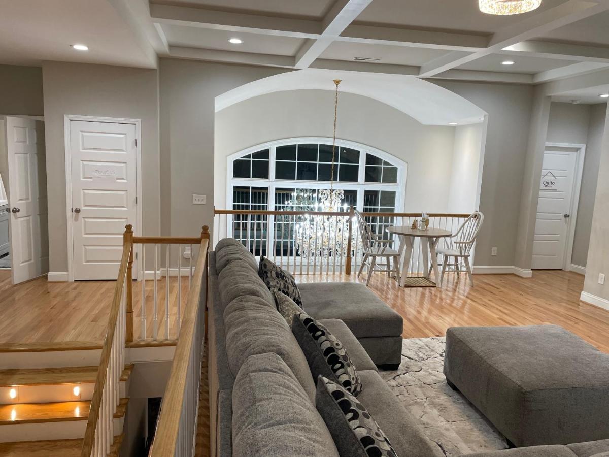 דירות Whitsett La Casa Grande Hosting מראה חיצוני תמונה