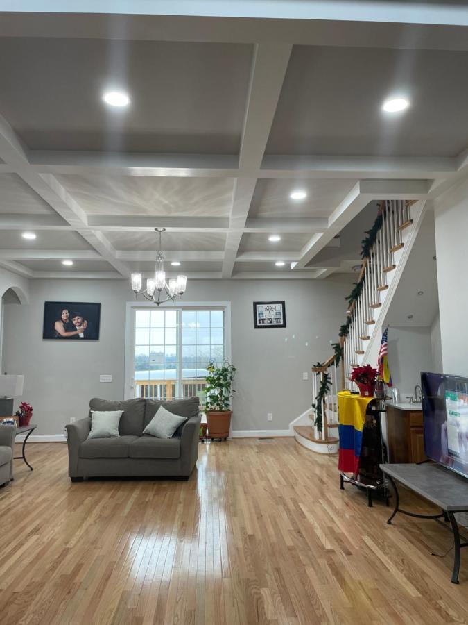 דירות Whitsett La Casa Grande Hosting מראה חיצוני תמונה