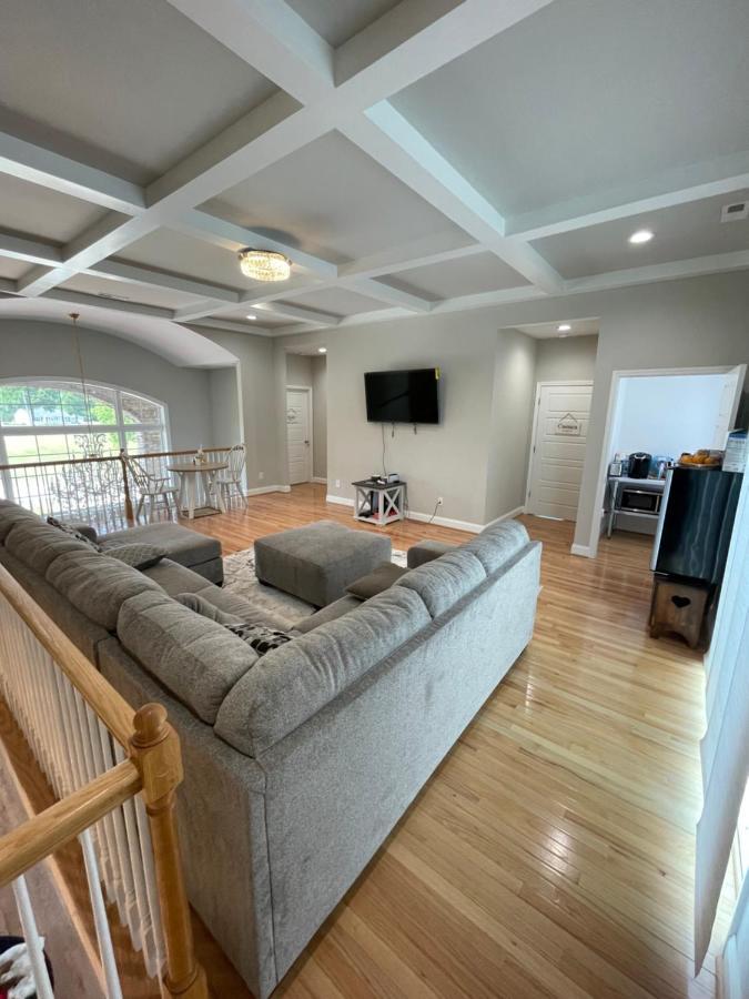 דירות Whitsett La Casa Grande Hosting מראה חיצוני תמונה
