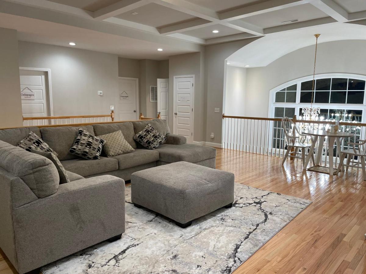 דירות Whitsett La Casa Grande Hosting מראה חיצוני תמונה