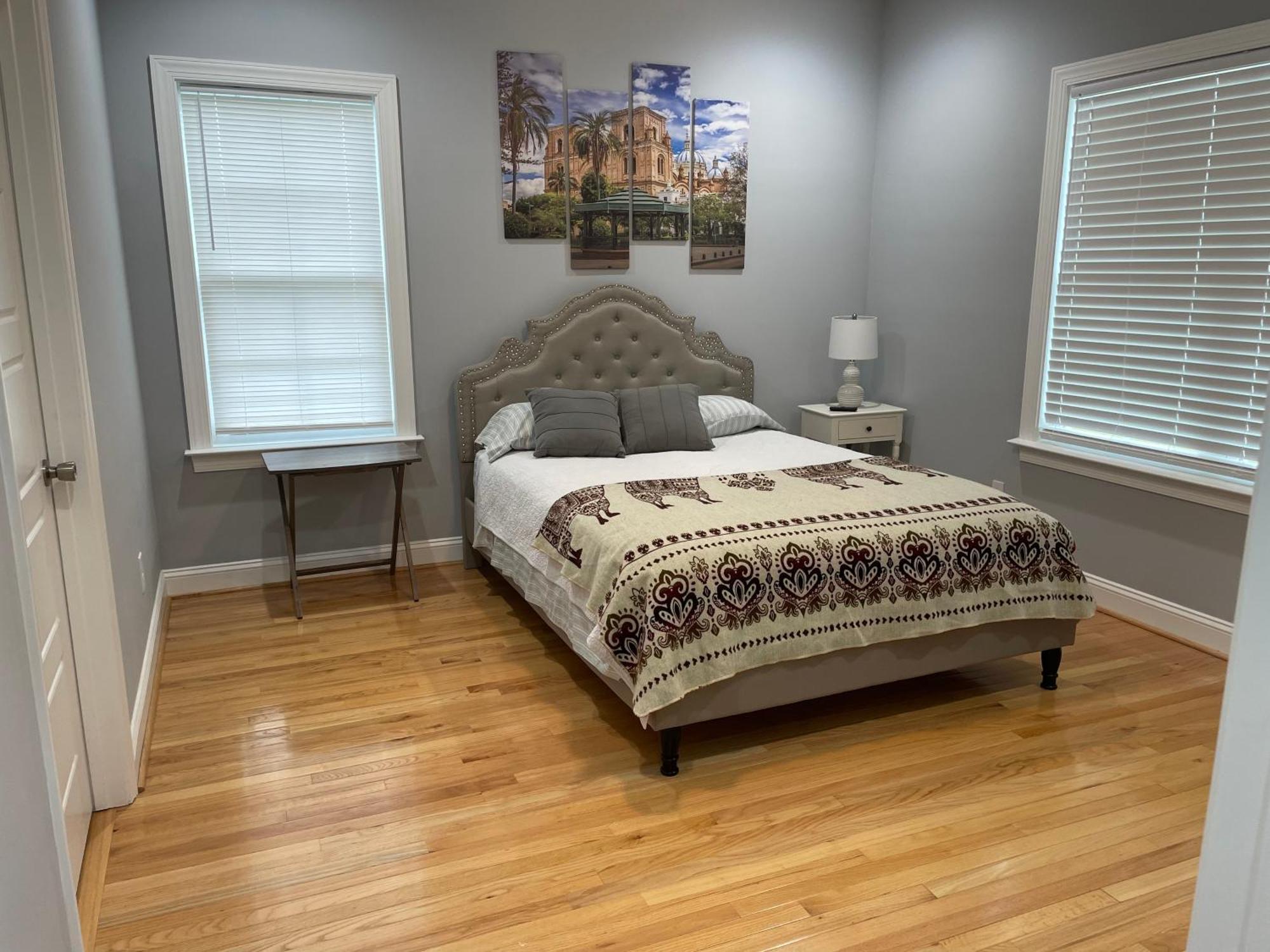 דירות Whitsett La Casa Grande Hosting מראה חיצוני תמונה