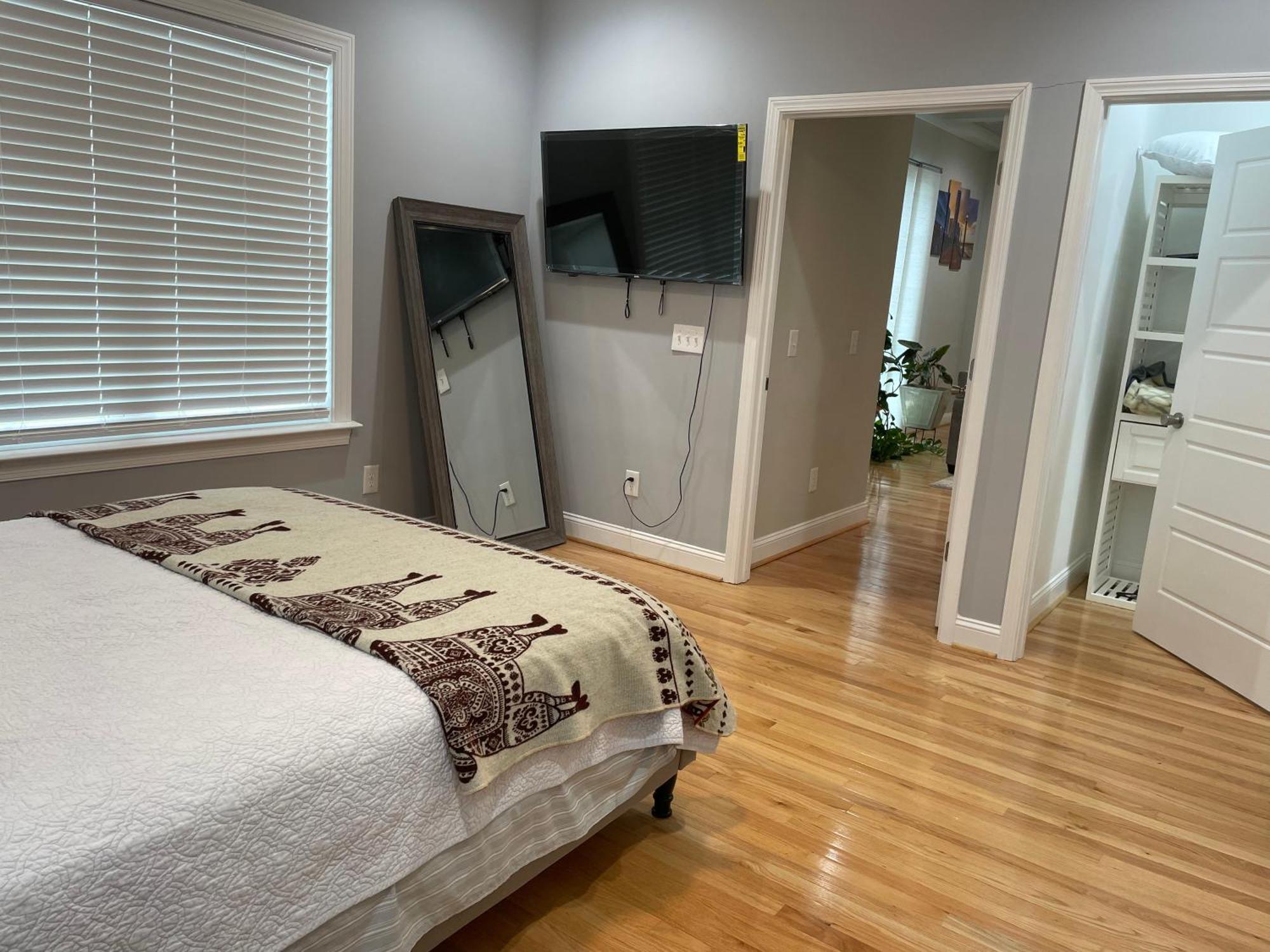דירות Whitsett La Casa Grande Hosting מראה חיצוני תמונה